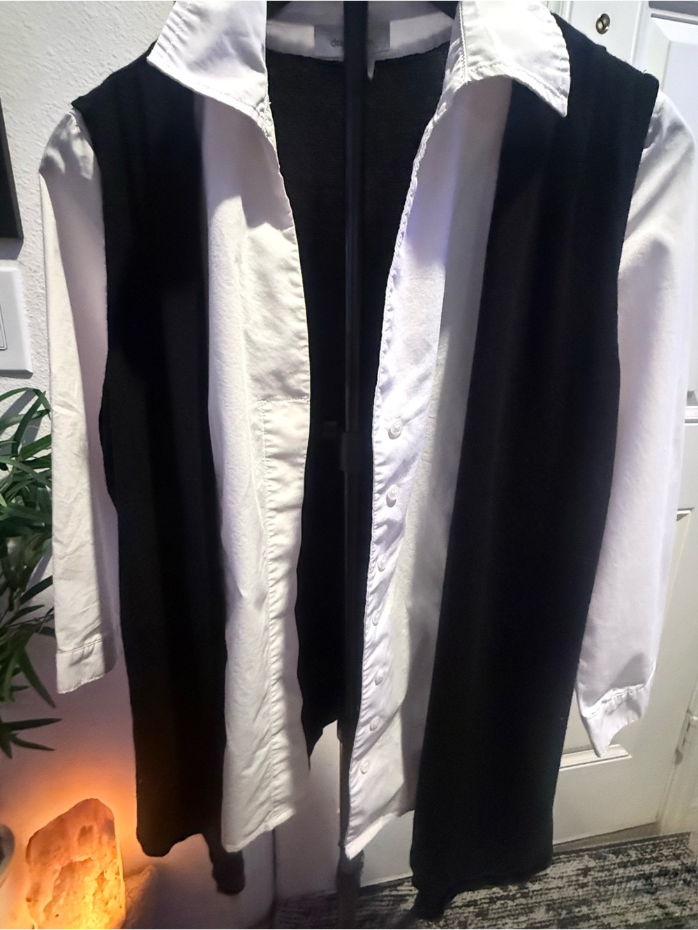 Dressbarn Black & White Faux Layered Vest Shirt M - Picture 3 of 7